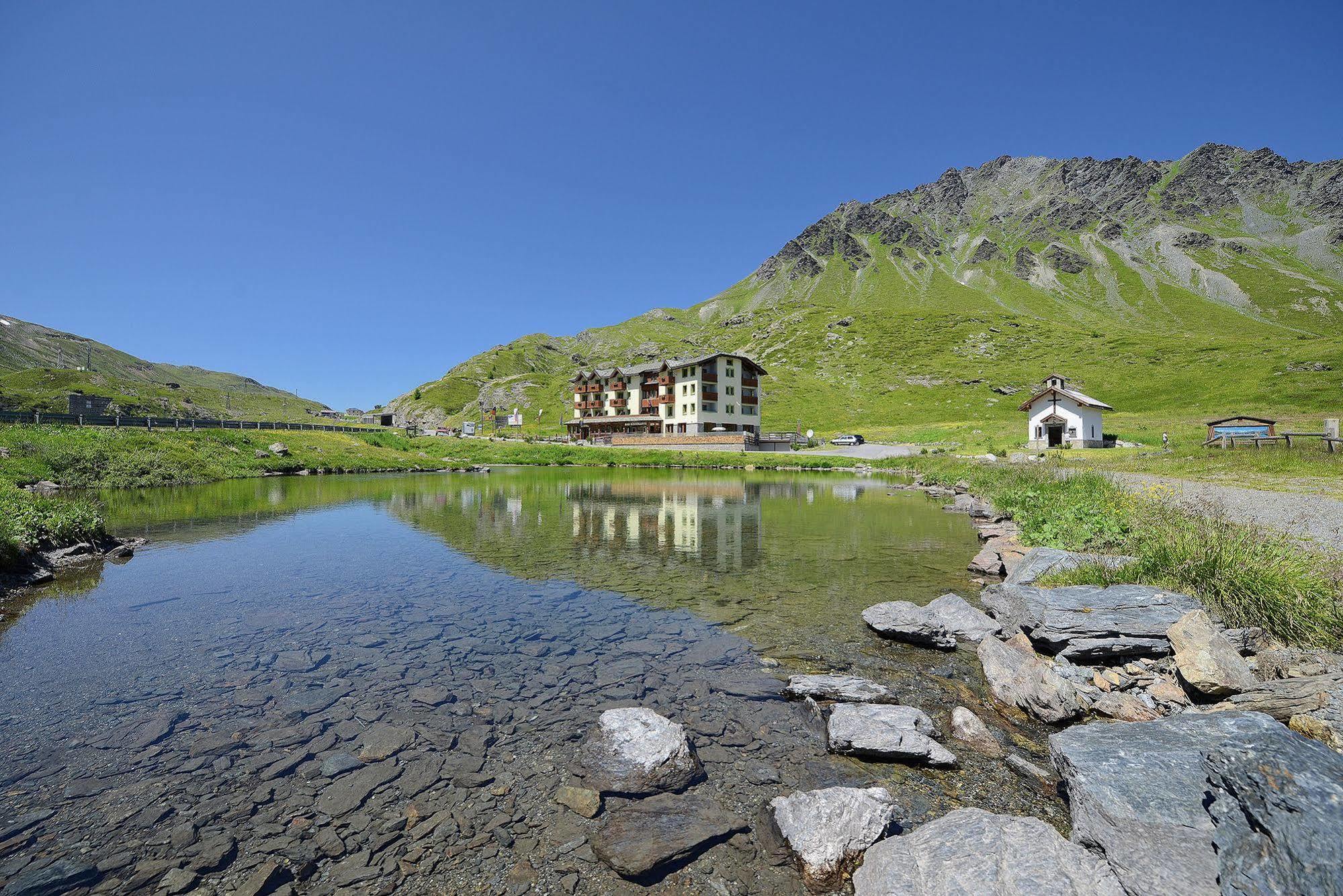 Hotel Interalpen Isolaccia Dış mekan fotoğraf